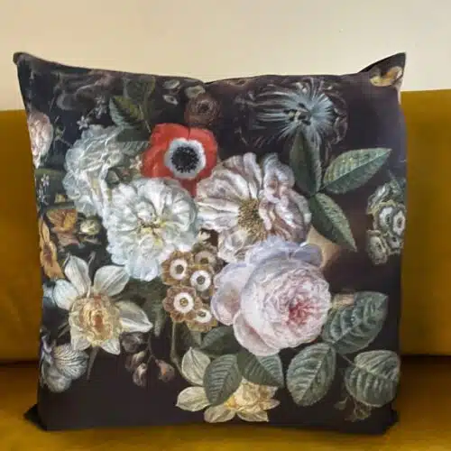 arty cushion